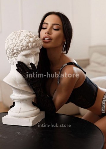 Кристина, Г. Рефтинский