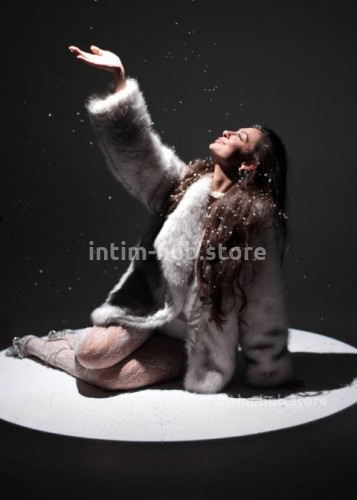 Оля, Г. Рефтинский